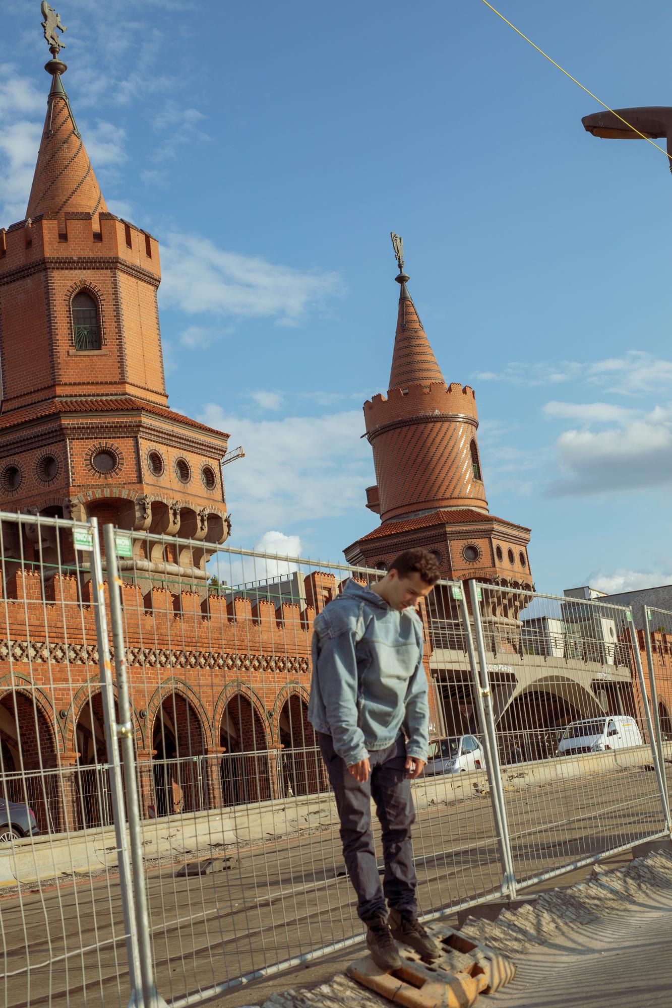 How did the Moscow Kremlin begin and what were its first structures?