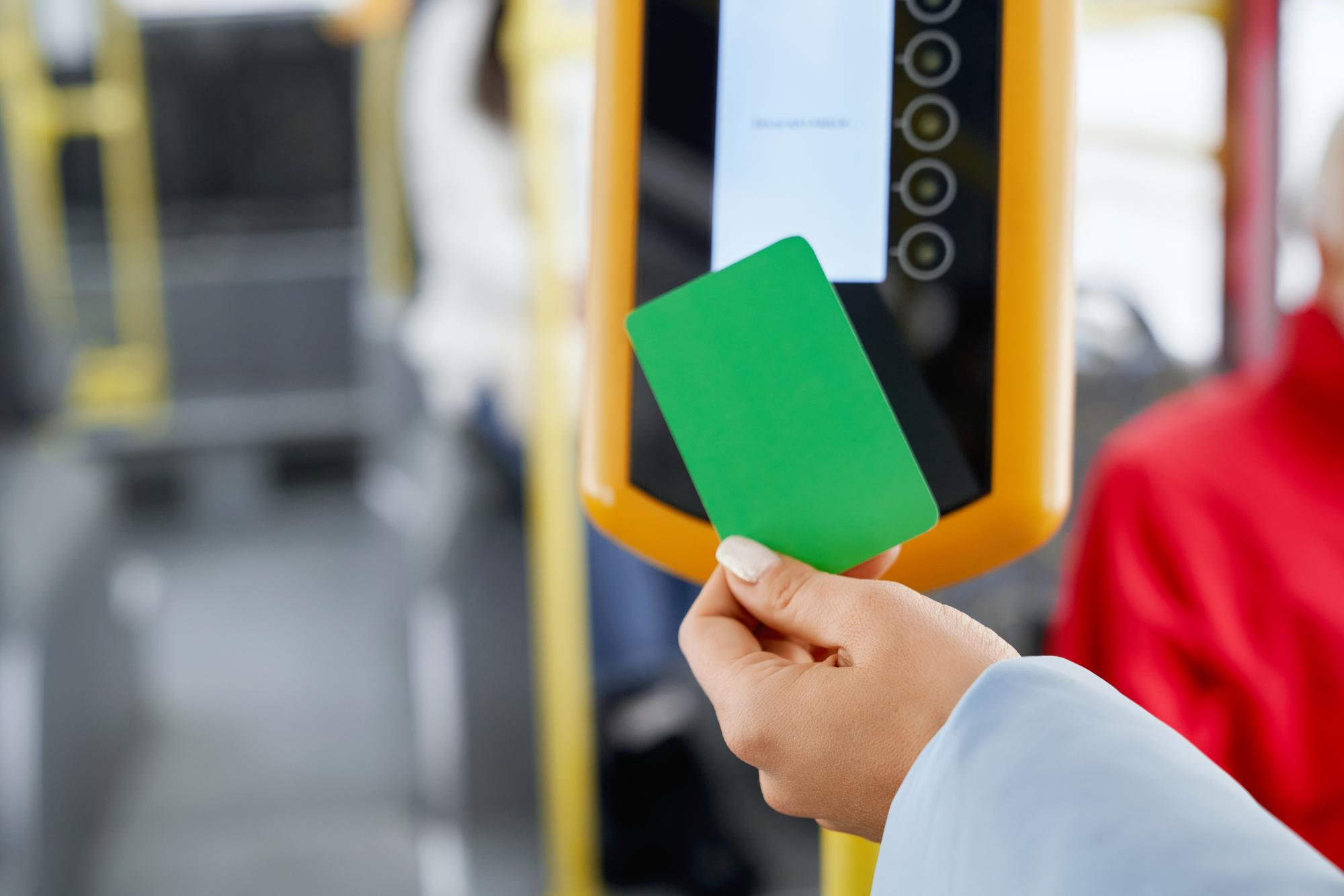 Where to obtain a Troika card in Moscow