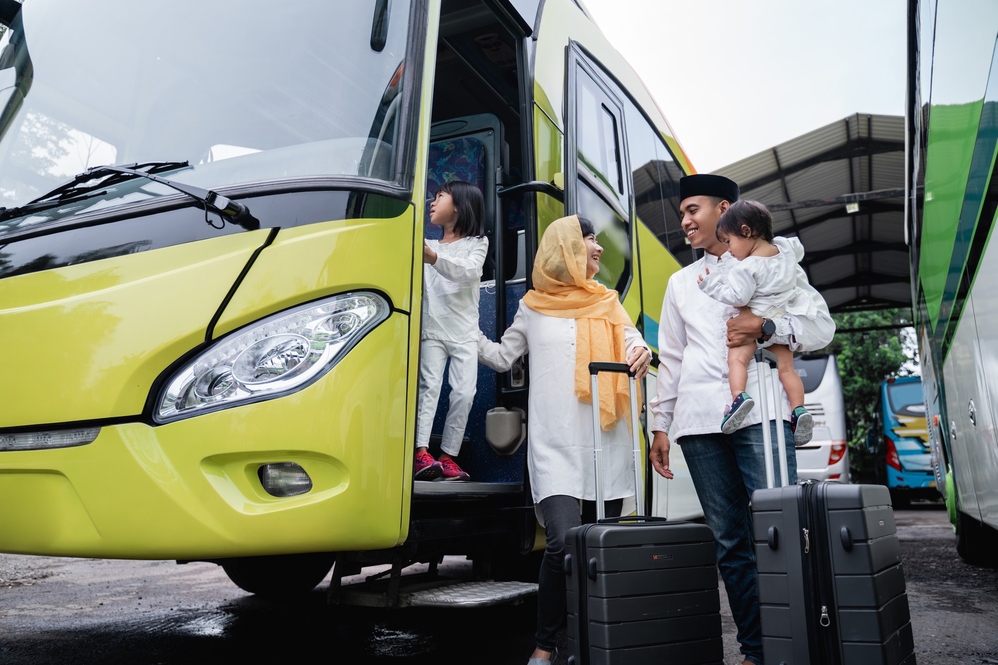 Getting to DME: Aeroexpress, Buses, Taxis, and Ride-Hailing
