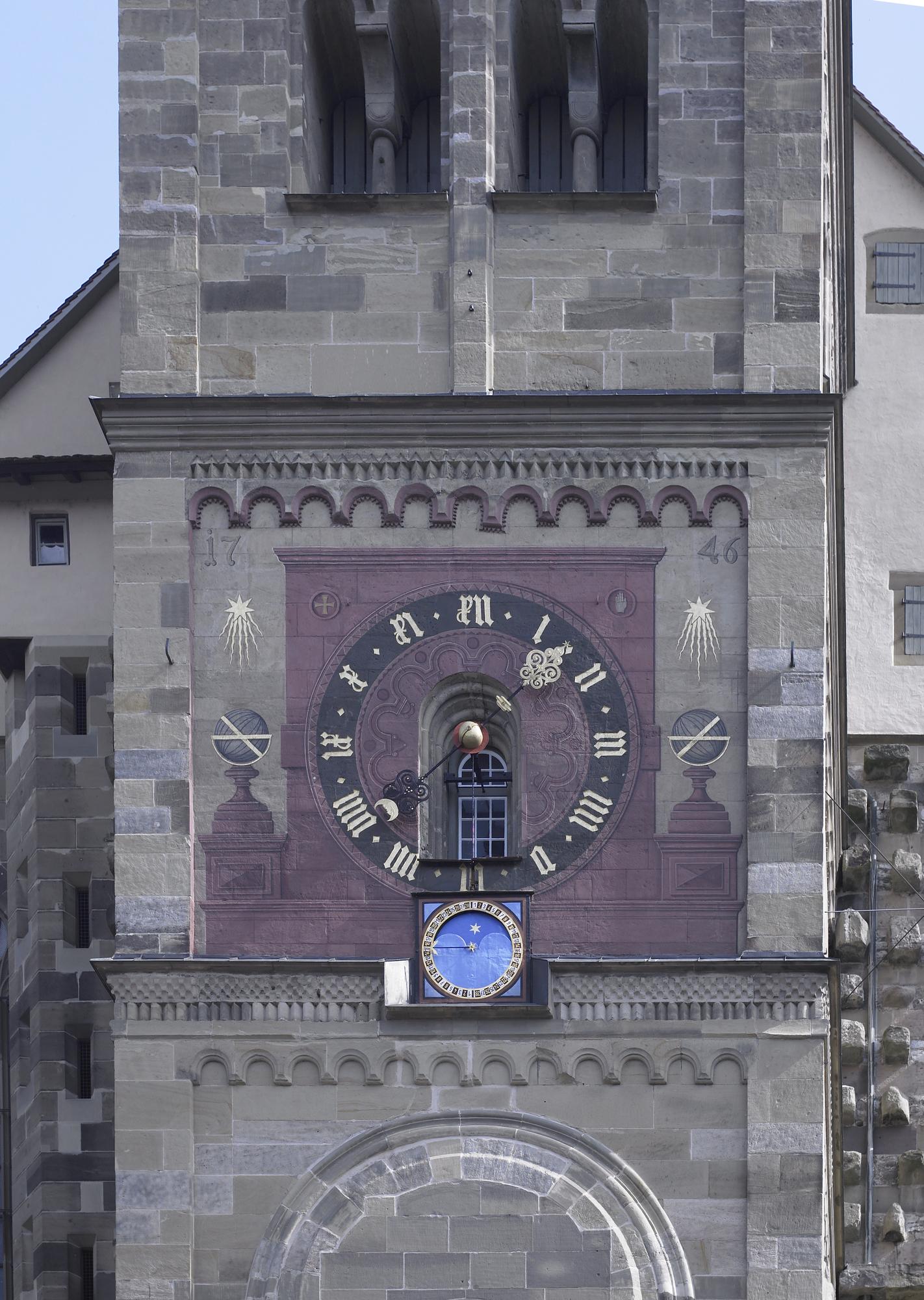 Architectural Highlights: Facade details, materials, and clock faces