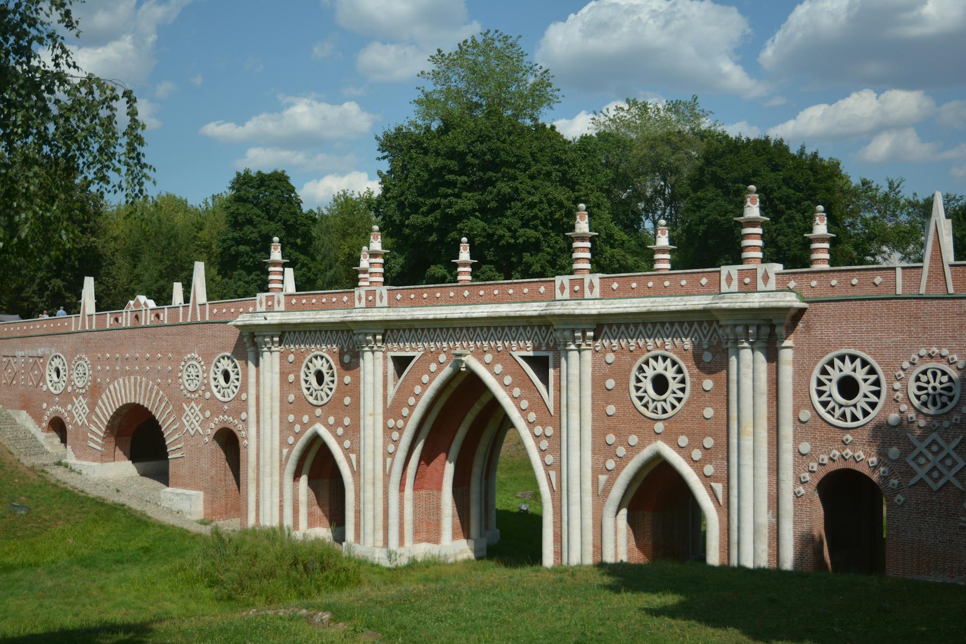 Why Visit the Tsaritsyno Museum Reserve Moscow?