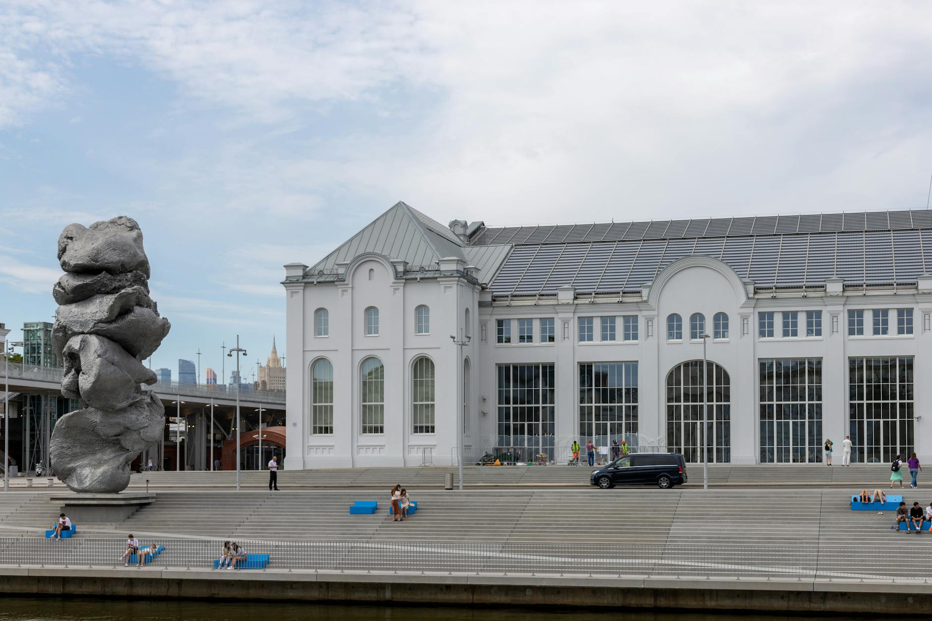 Multimedia Art Museum (MAMM): Photography and Beyond