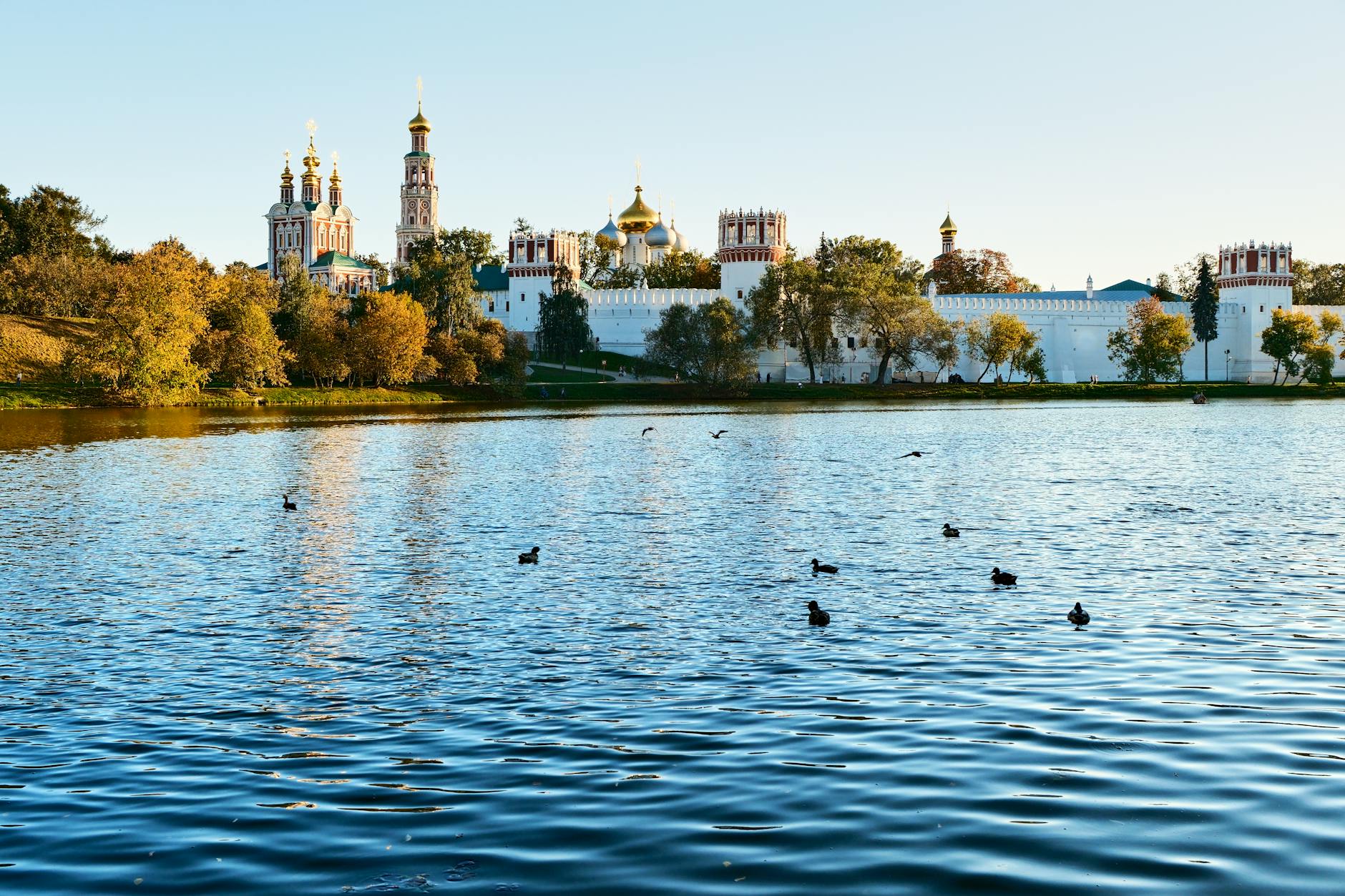 Directions and transit options to Novodevichy