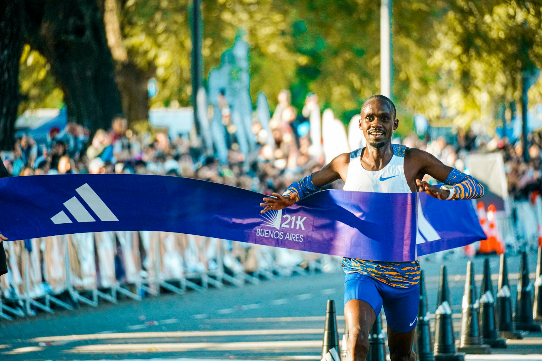 Dates and deadlines: 2025 race weekend schedule, registration opens, and key milestones