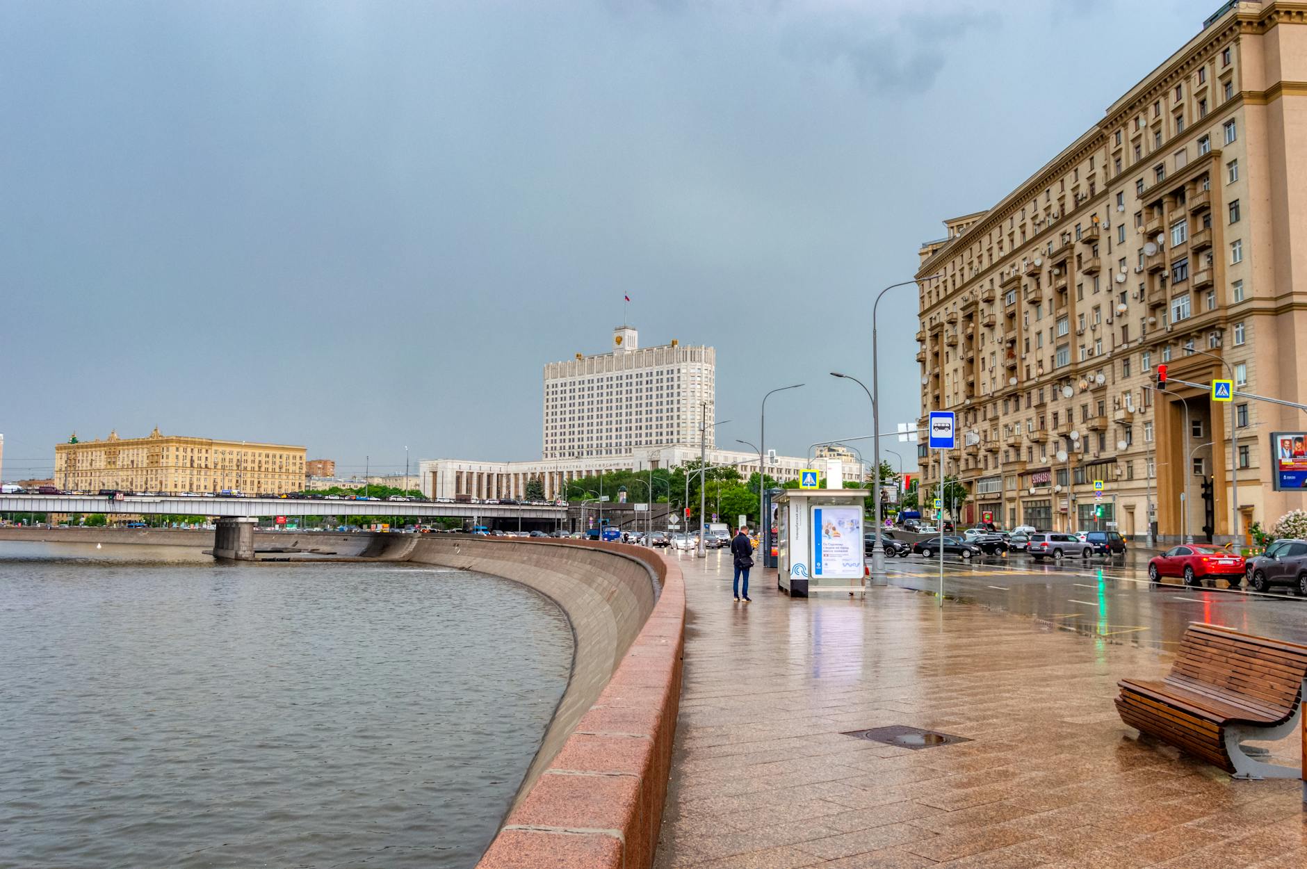 Travel options from Moscow: train, bus, or car - schedules and tips