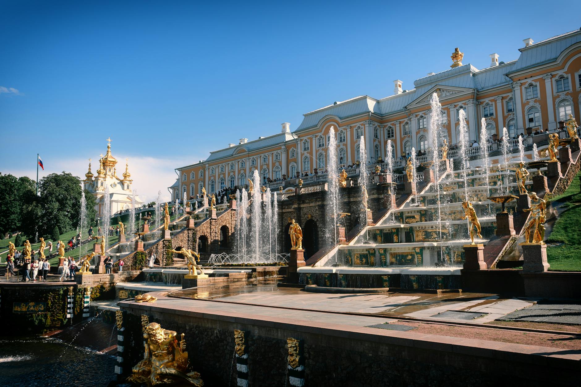 Understanding the Historical Significance of Peterhof