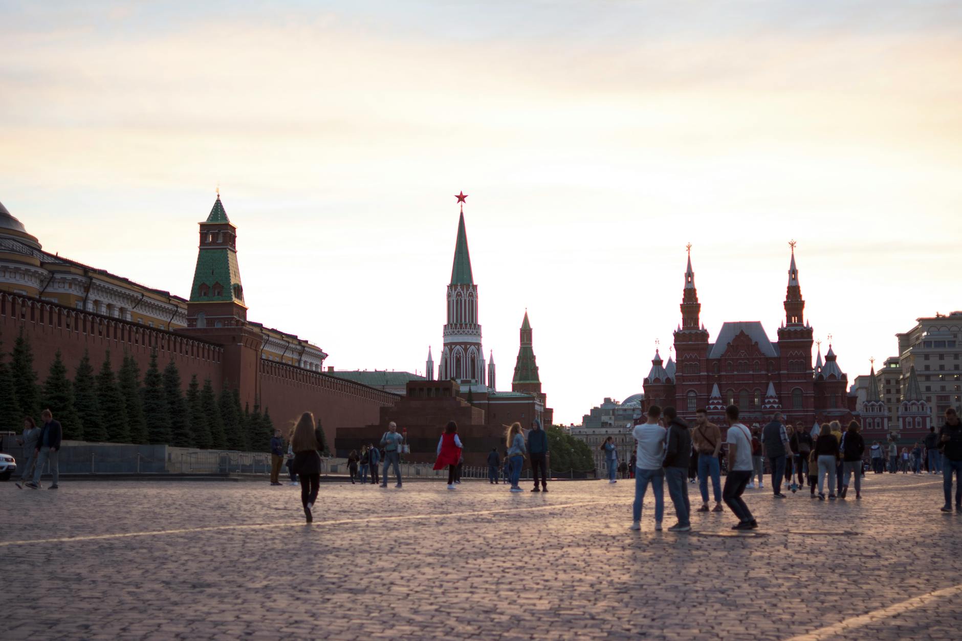 moscow visitor etiquette