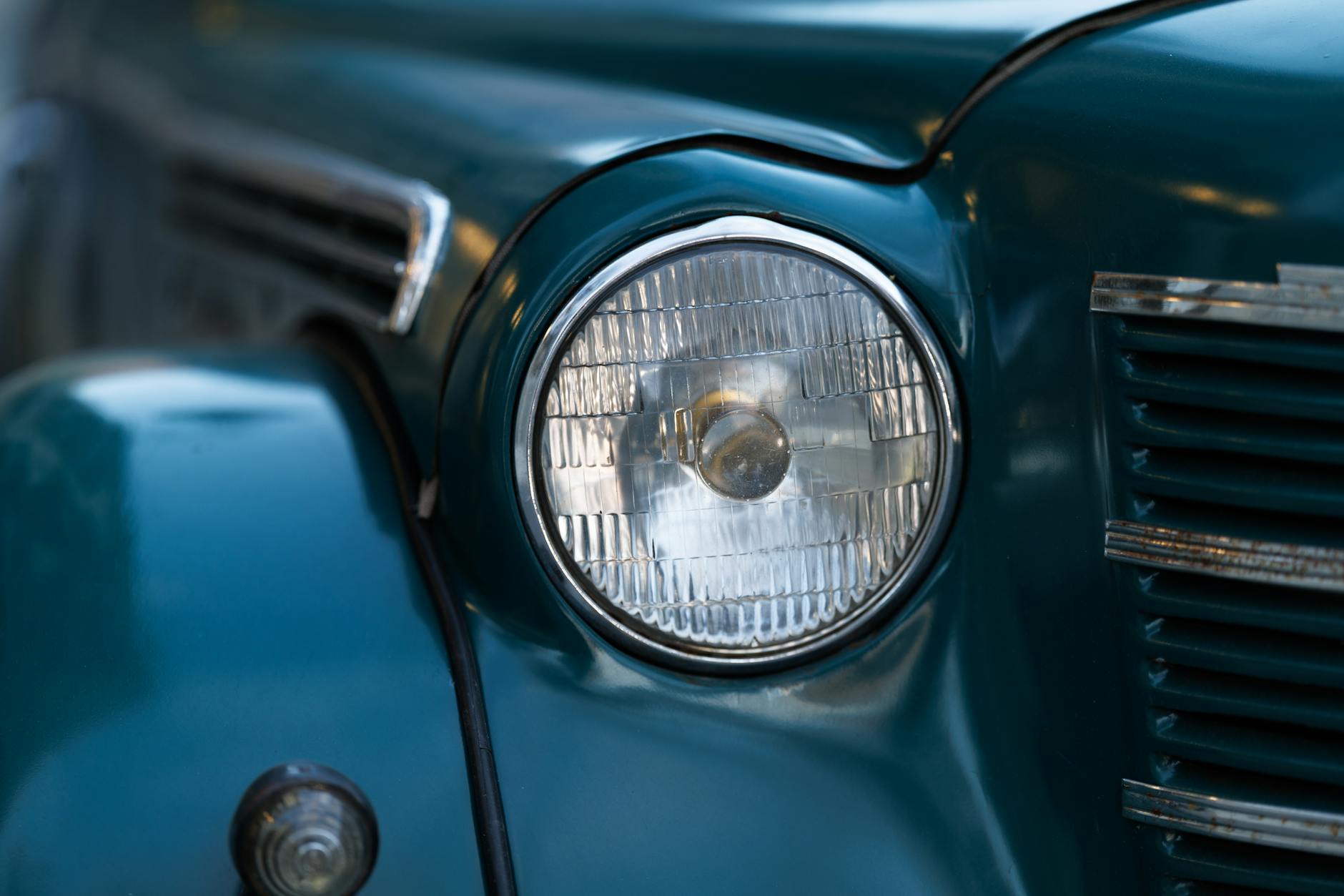 Automotive Treasures: Exploring Classic Cars and Modern Marvels