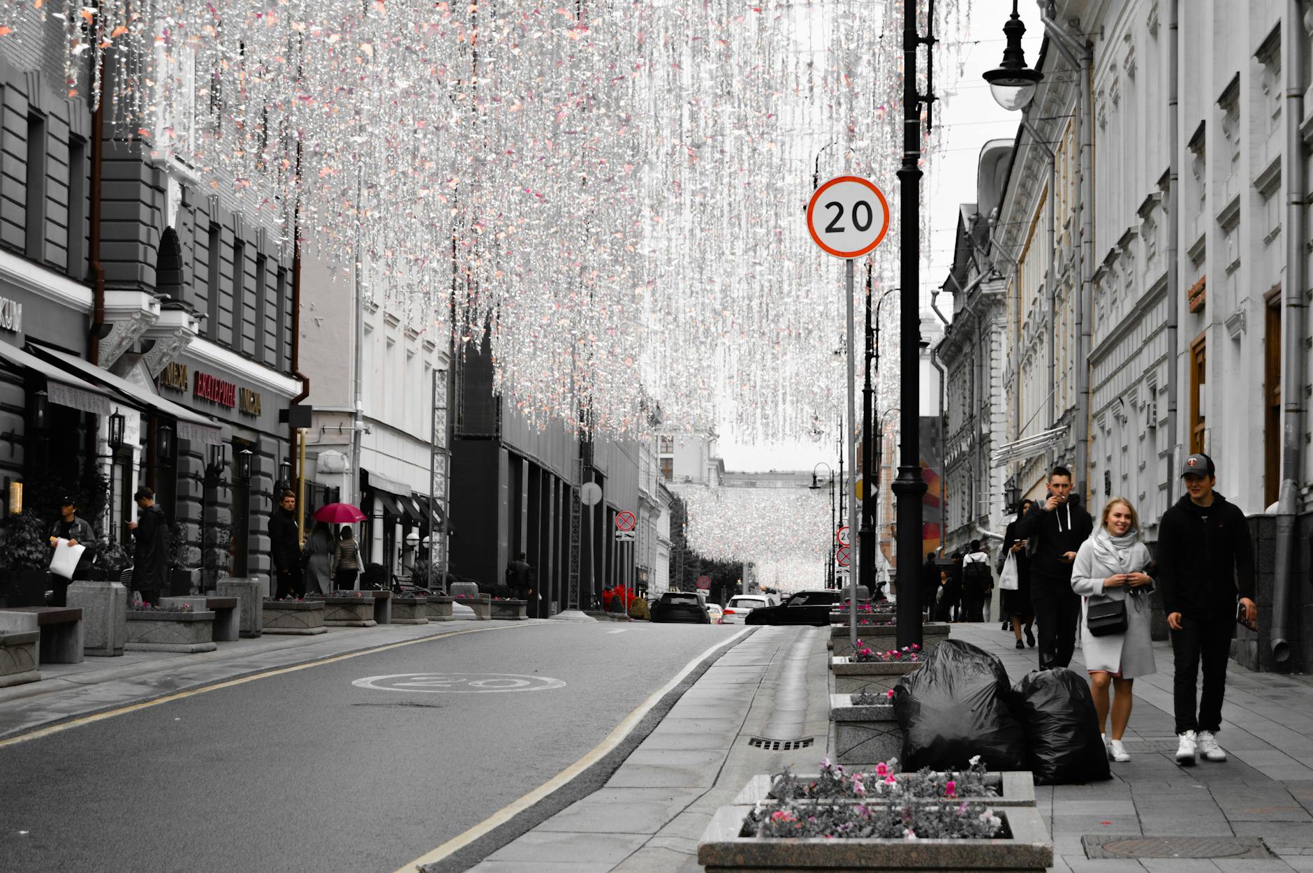 Market Insights for Expat Shoppers
