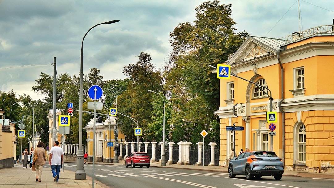 Travel options from Moscow: train, coach, or private car