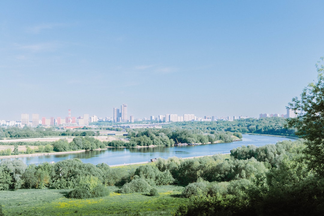 Lakeside and river views: reading with scenery
