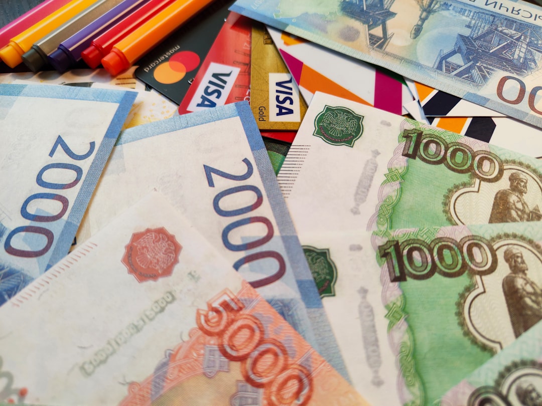 Russia bank cards 2025