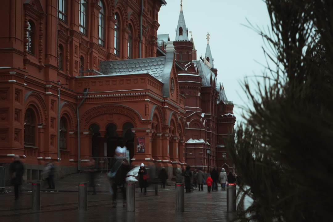 Tips and hints for a smooth visit: security, photography, tours, and accessibility