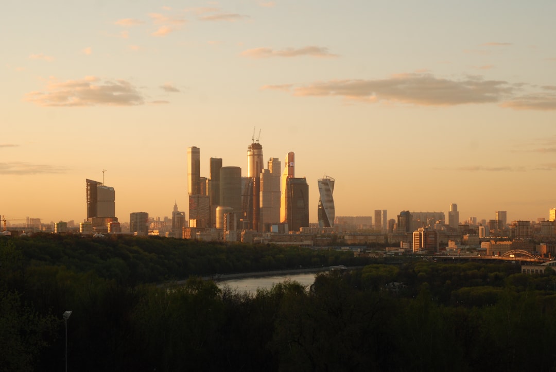 Entry requirements and visa options for foreign visitors